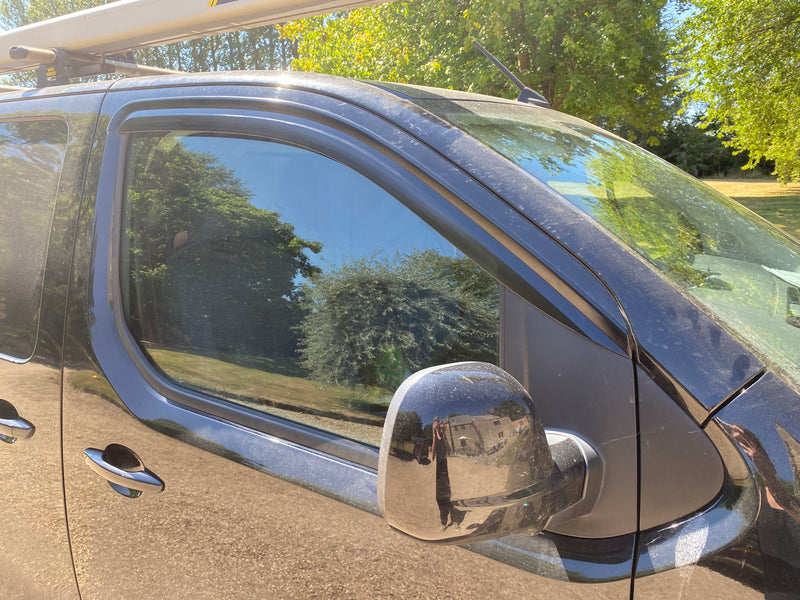 Auto Clover Wind Deflectors Set for Vauxhall Vivaro Life 2019+ (2 Pieces)